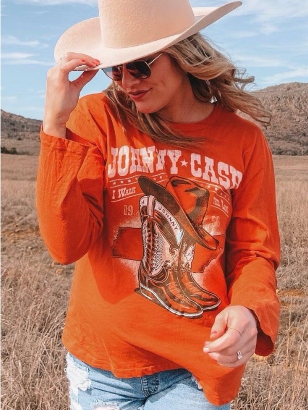 Daydreamer Johnny Cash Graphic Long Sleeve T-Shirt - Orange - Women's Medium